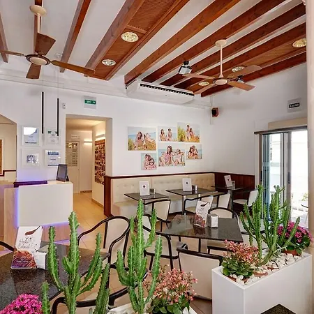 Colonial Hotel 3*